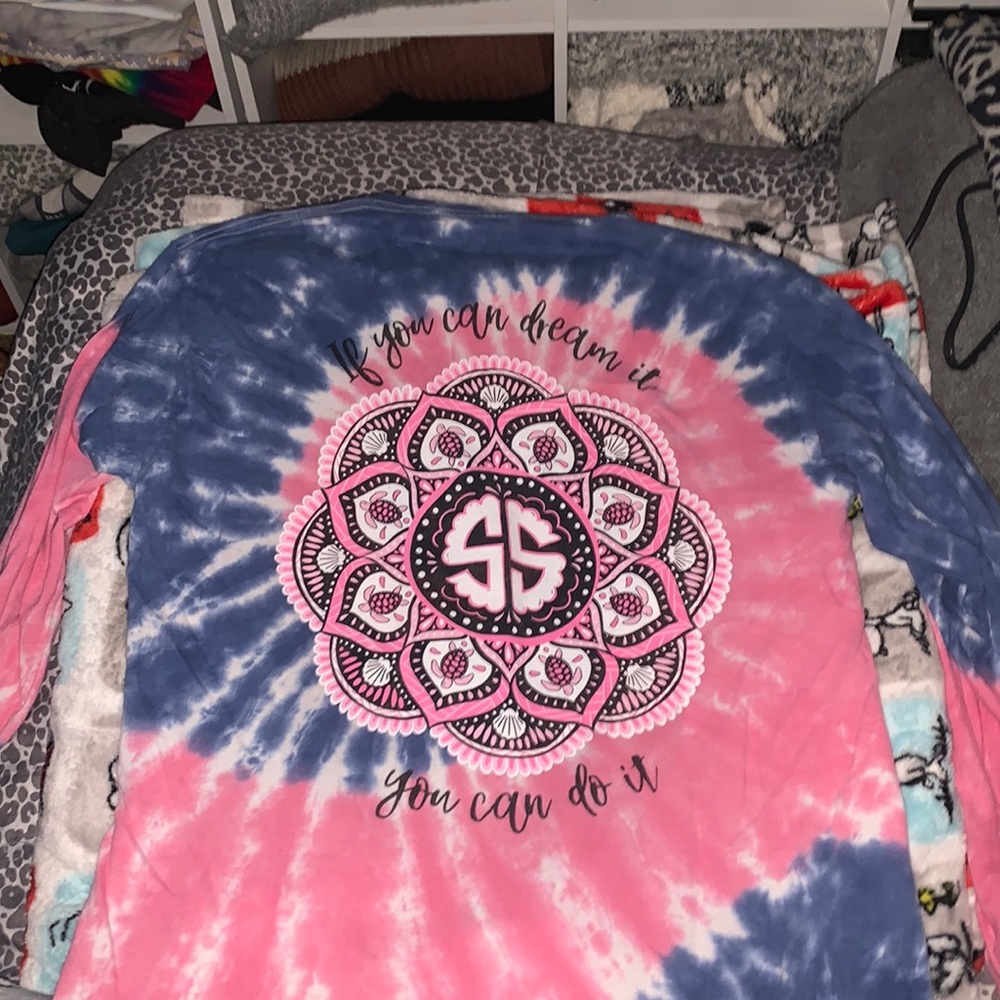 Woman’s long sleeve shirt